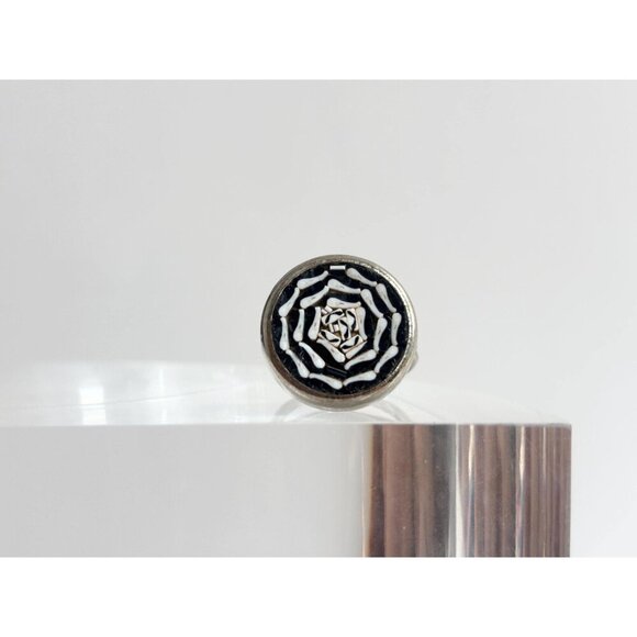 Micromosaic Floral Black & White Maze Motif Silver Toned Vintage  Ring - sz 5 - Picture 9 of 9